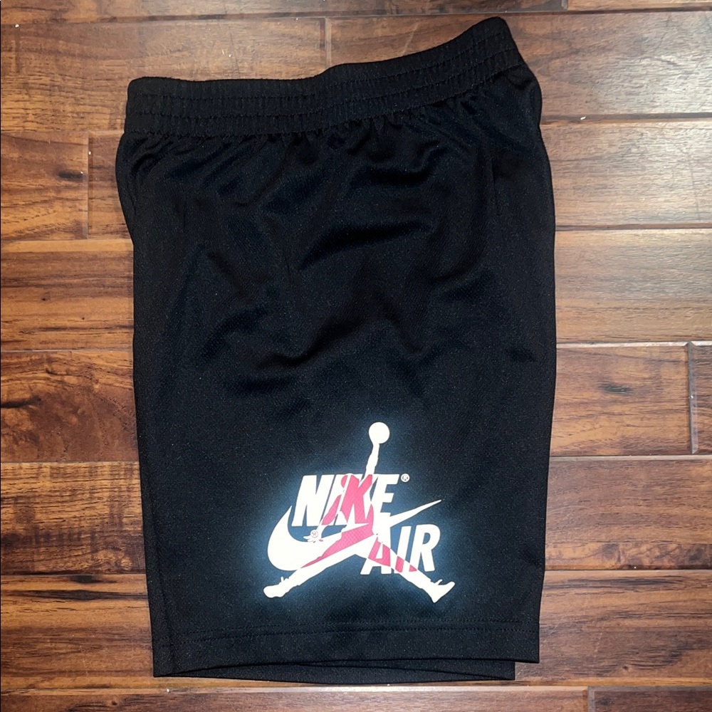 Nike Air Boys Black Athletic Shorts ⭐️